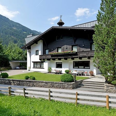 Alpin Hotel Garni Eder - Private Living Mayrhofen Exteriér fotografie