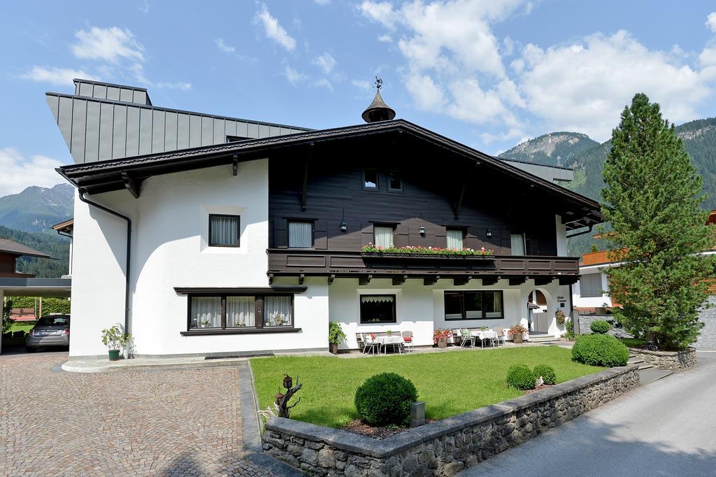 Alpin Hotel Garni Eder - Private Living Mayrhofen Exteriér fotografie