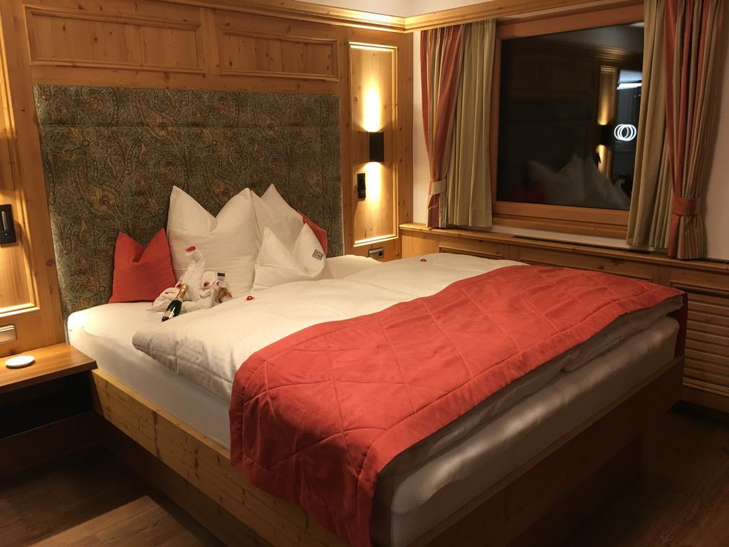 Alpin Hotel Garni Eder - Private Living Mayrhofen Exteriér fotografie