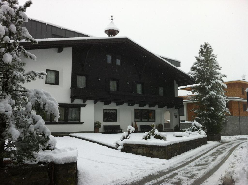 Alpin Hotel Garni Eder - Private Living Mayrhofen Exteriér fotografie